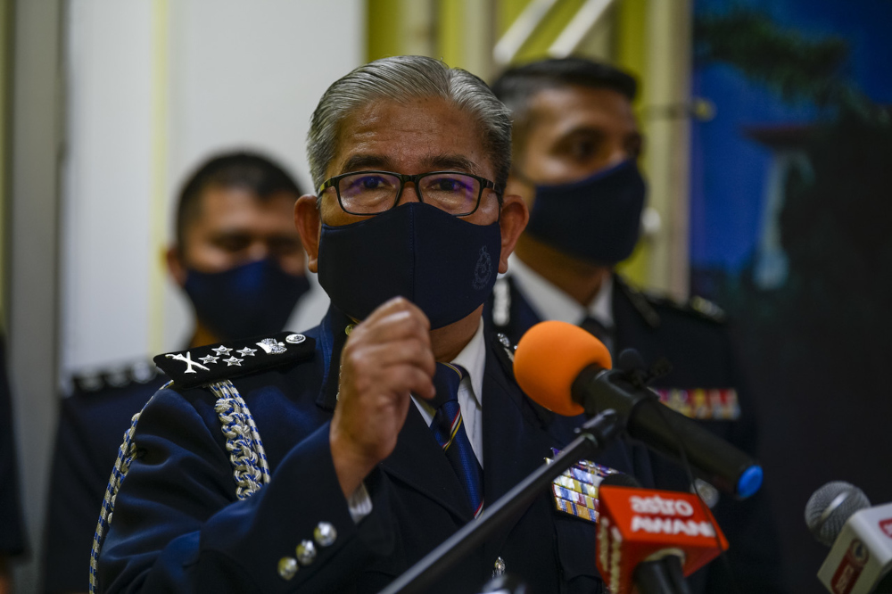 Deputy Inspector-General of Police Datuk Seri Mazlan Lazim speaks at a press conference at the Gombak contingent police headquarters, November 29, 2021. u00e2u20acu201d Bernama pic 