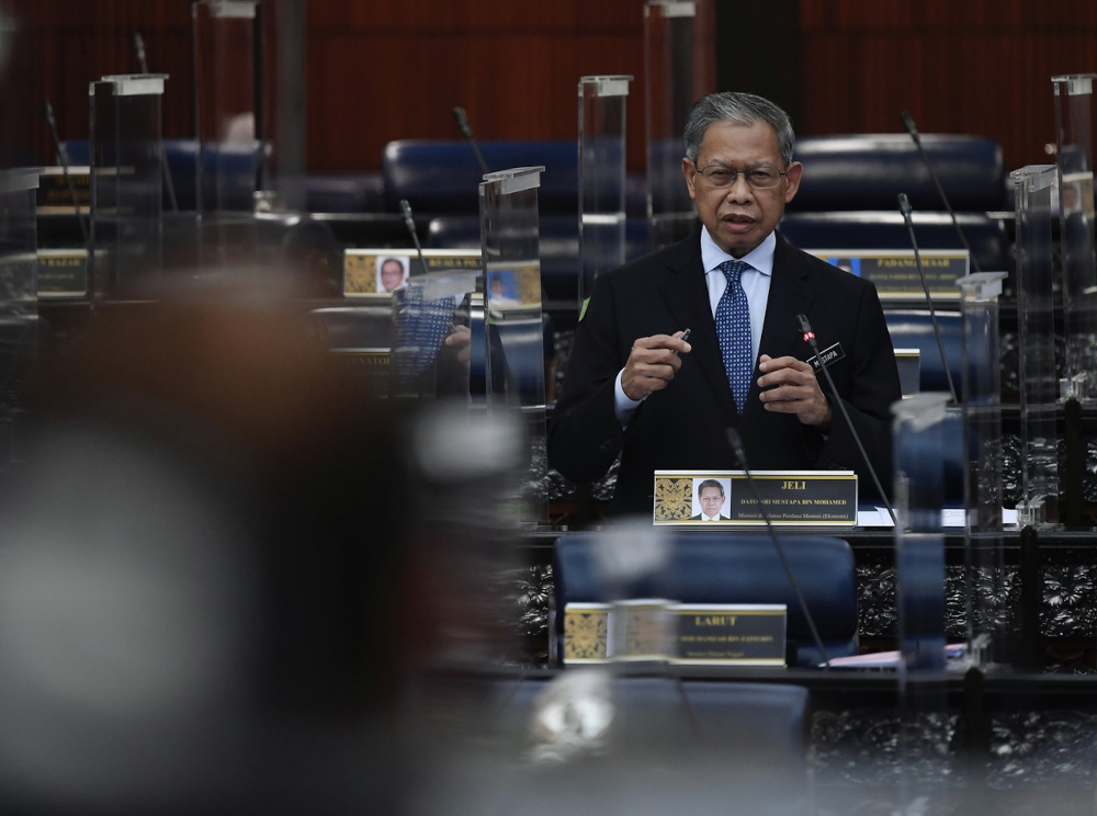 Minister in the Prime Ministeru00e2u20acu2122s Department (Economy) Datuk Seri Mustapa Mohamed winding up the debate on the Supply Bill 2022 for the Committee level in Parliament, November 22, 2021. u00e2u20acu201d Bernama pic 