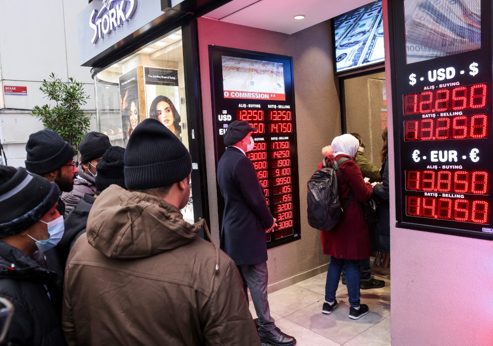People change money at a currency exchange office in Istanbul November 24, 2021. u00e2u20acu201d Reuters pic