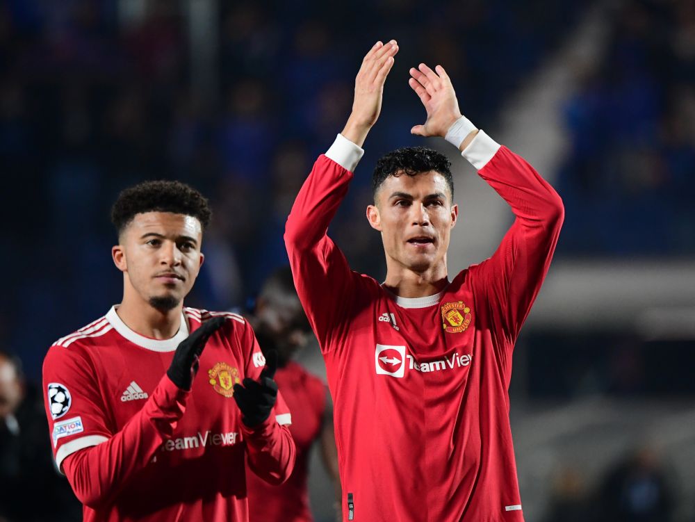 Manchester United's Cristiano Ronaldo and Jadon Sancho applaud fans after the match against Atalanta at Stadio Atleti Azzurri, Bergamo November 2, 2021. u00e2u20acu201d Reuters picnn