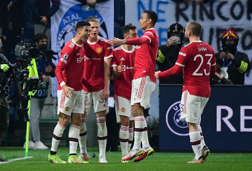 Manchester United's Cristiano Ronaldo celebrates scoring their first goal against Atalanta with teammates at Stadio Atleti Azzurri, Bergamo November 2, 2021. u00e2u20acu201d Reuters pic