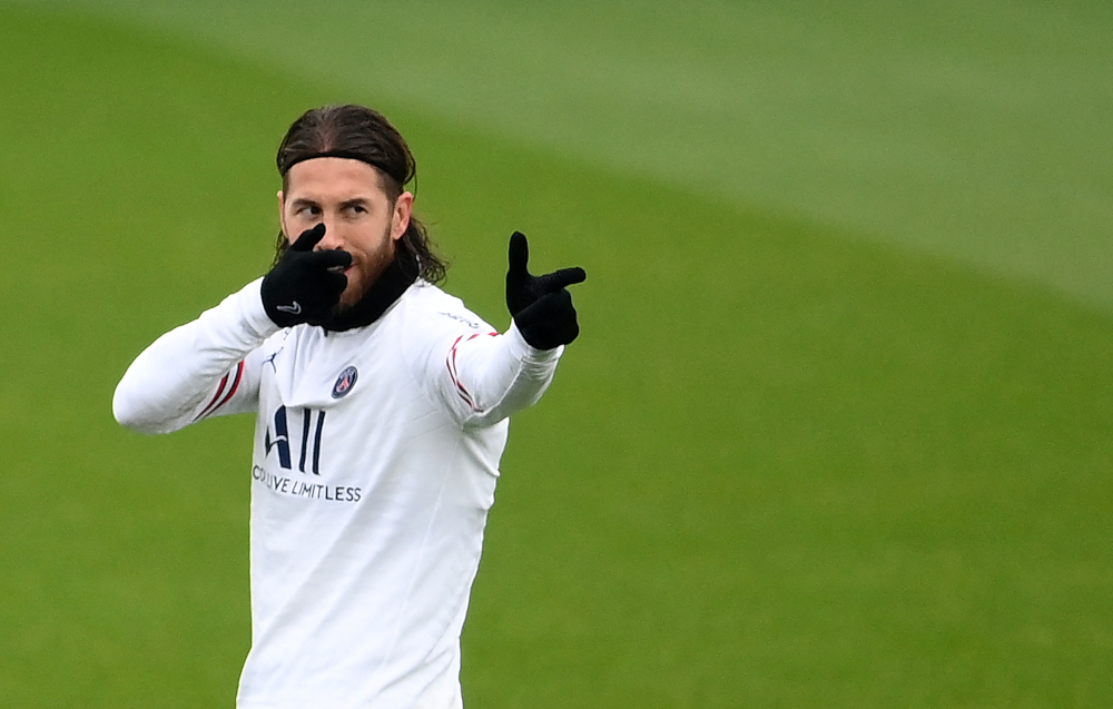 Paris Saint-Germainu00e2u20acu2122s Spanish defender Sergio Ramos gestures during a training session at the clubu00e2u20acu2122s Camp des Loges training ground in Saint-Germain-en-Laye, November 19, 2021. u00e2u20acu201d AFP picnn
