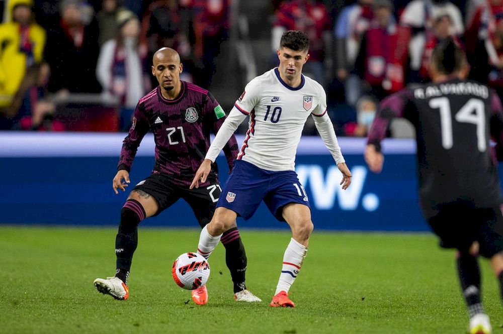 United States forward Christian Pulisic (10) dribbles the ball while Mexico defender Luis Rodriguez (21) defends during a Fifa World Cup Qualifier match at TQL Stadium. u00e2u20acu201d Trevor Ruszkowski-USA TODAY Sports/Reuters pic