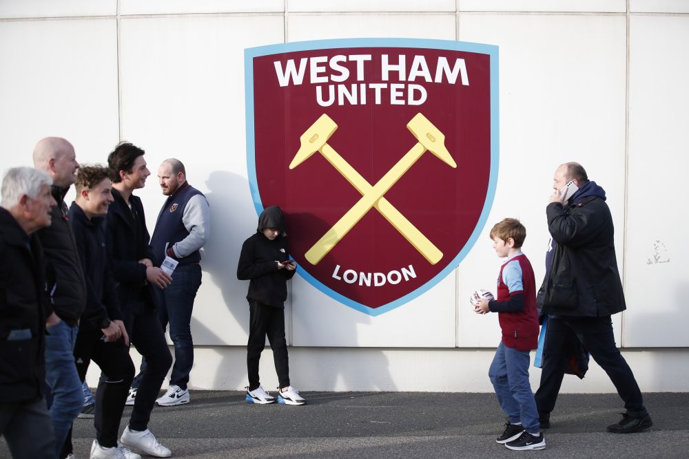 A general view of fans outside the London Stadium ahead of West Hamu00e2u20acu2122s clash against Liverpool in London November 7, 2021. u00e2u20acu201d  Reuters pic