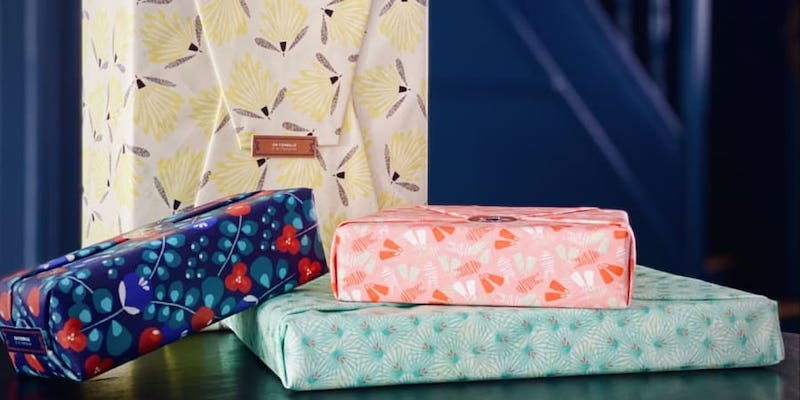 To counter the gargantuan tons of gift paper thrown away at Christmas, two French entrepreneurs have designed u00e2u20acu02dcinfinitely reusableu00e2u20acu2122 gift wrap in cotton. u00e2u20acu201d Picture courtesy of On su00e2u20acu2122emballe u00c3u00a0 la franu00c3u00a7aise