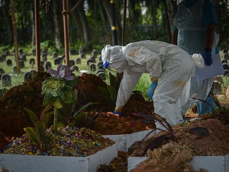 Former Culture, Arts and Tourism Minister Tan Sri Sabbaruddin Chik was buried at the Bukit Kiara Muslim Cemetery this morning. u00e2u20acu201d Bernama pic