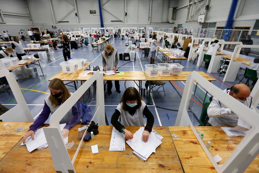 Election staff count ballot papers at Shrewsbury Sports Village in Shrewsbury, Shropshire, Britain December 16, 2021. u00e2u20acu201d Reuters pic