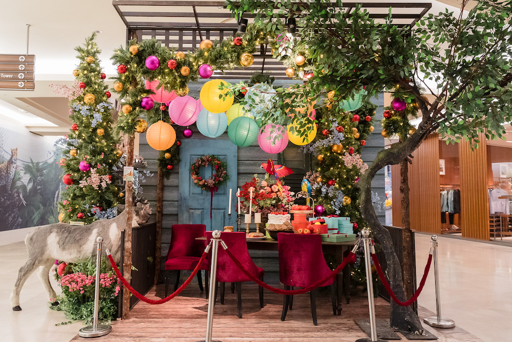 A patio deck Christmas feast anyone?. — Picture by Devan Manuel.