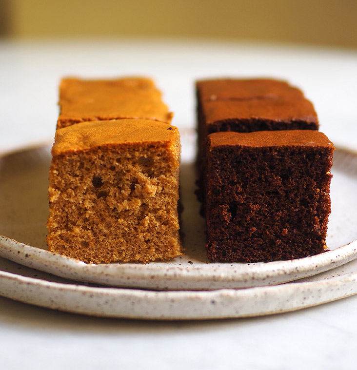 If you prefer, they also offer coffee and chocolate sponge cakes in a loaf shape