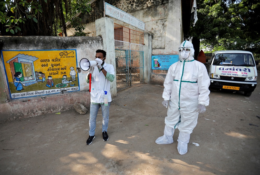 According to Indiau00e2u20acu2122s Health Ministry, the country recorded 200 cases of the Omicron coronavirus variant across 12 states, mostly in the western state of Maharashtra and the nation's capital New Delhi. u00e2u20acu2022 Reuters pic