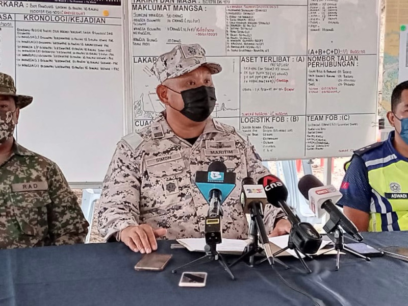 Johor Malaysian Maritime Enforcement Agency (MMEA) operations deputy director Maritime Captain Simon Templer Lo Tusa fielding questions during the media conference held in Tanjung Balau in Kota Tinggi, December 16, 2021. u00e2u20acu201d Picture by Ben Tan