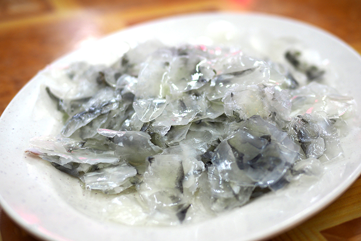 Don't throw out the sultan fish scales as it's edible and can be made into another dish.