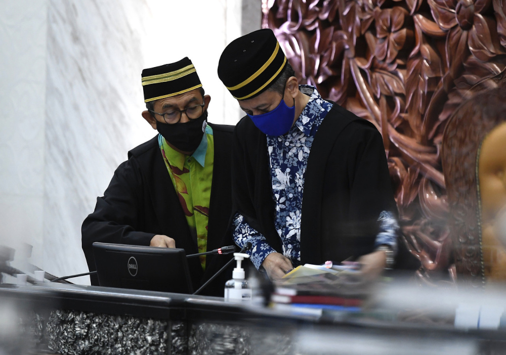 Dewan Rakyat Speaker Tan Sri Azhar Azizan Harun and Deputy Speaker Datuk Mohd Rashid Hasnon at Parliament, December 16, 2021. u00e2u20acu201d Bernama pic 