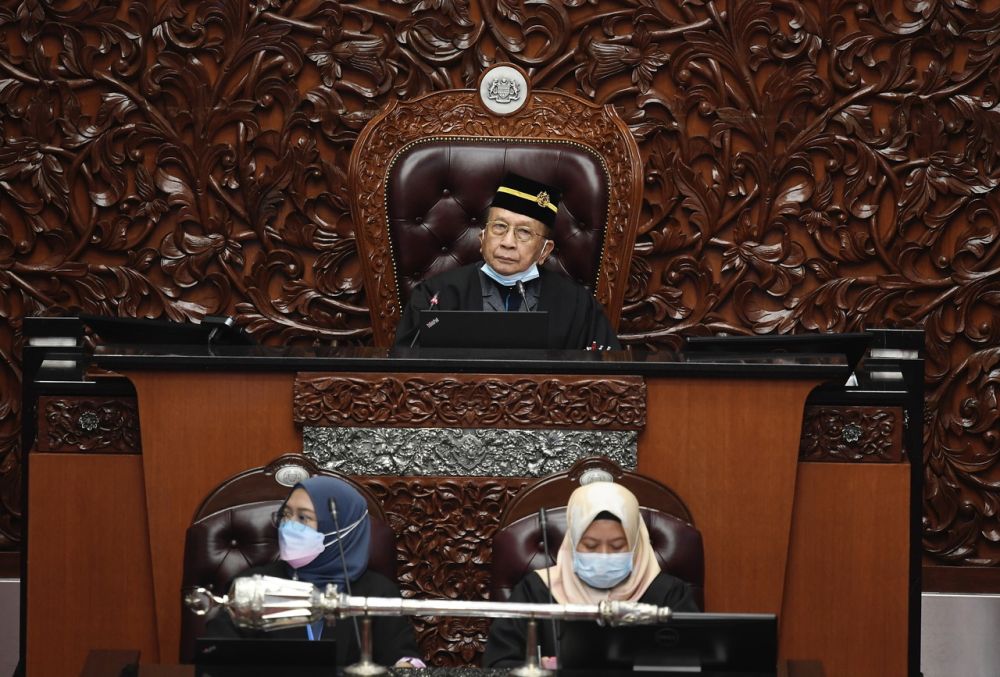Yang Dipertua Dewan Negara Tan Sri Dr Rais Yatim chairs Senate proceedings in Dewan Negara December 22, 2021. u00e2u20acu201d Bernama pic