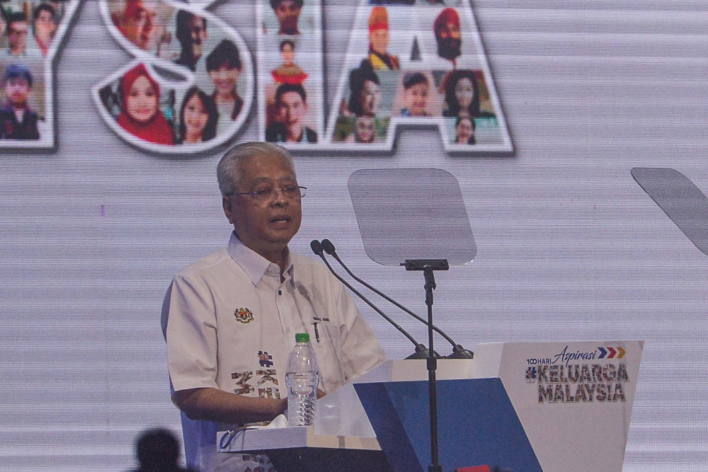 Prime Minister Datuk Seri Ismail Sabri speaks at the launch of the 100-days Aspirasi Keluarga Malaysia at Kuala Lumpur Convention Centre (KLCC), December 9, 2021. u00e2u20acu201d Picture by Miera Zulyana