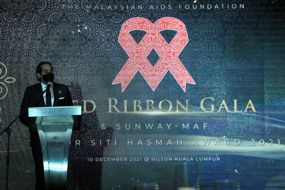 Health Minister Khairy Jamaluddin speaking at the Red Ribbon Gala and Sunway-MAF Tun Dr Siti Asmah Award 2021 in Kuala Lumpur, December 10, 2021. u00e2u20acu201d Bernama pic 