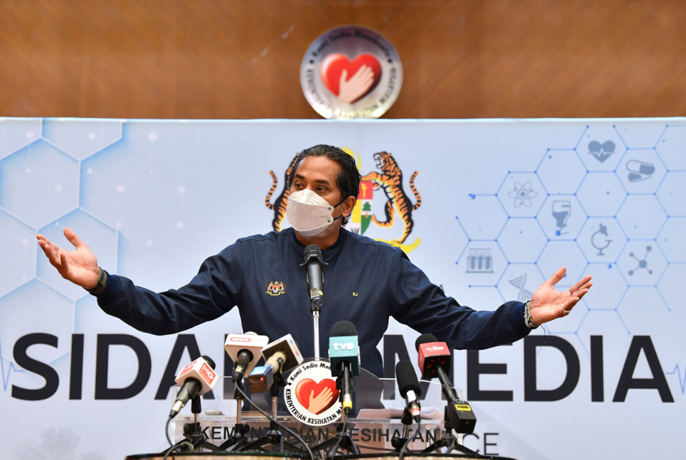 Health Minister Khairy Jamaluddin speaks at a press conference at the ministry in Putrajaya, December 28, 2021. u00e2u20acu201d Bernama pic 