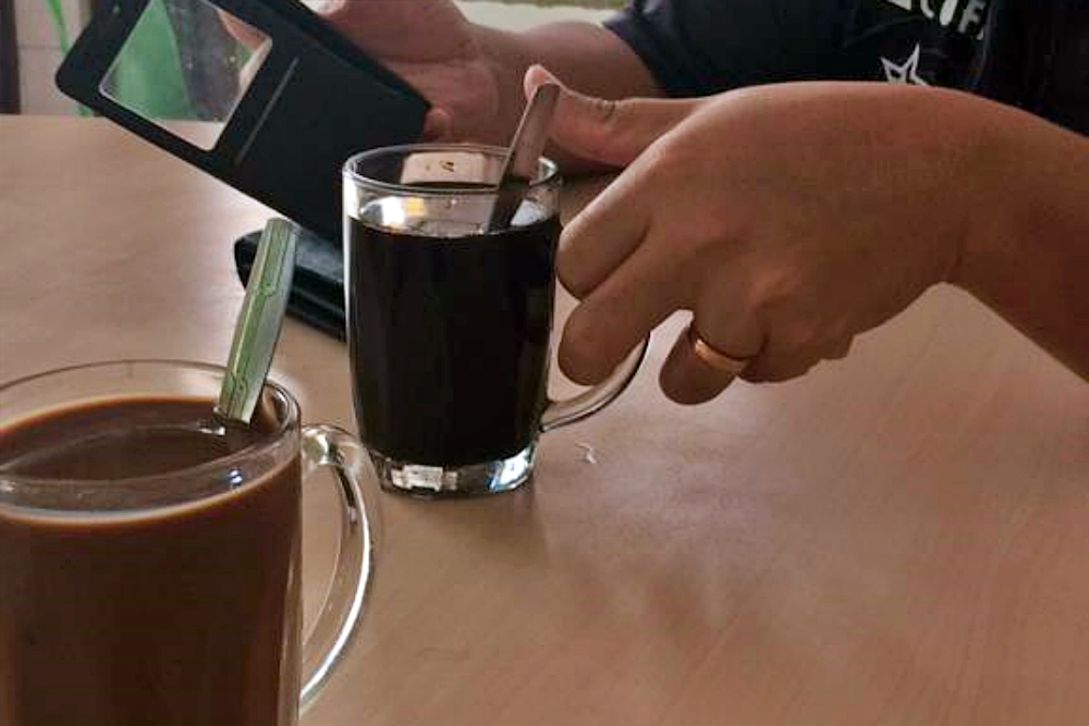 The last time prices of beverages in coffeeshops in Miri were revised and increased was in 2017, said Miri Coffee Shop Association chairman Lau Tin Sing. u00e2u20acu201d Borneo Post pic