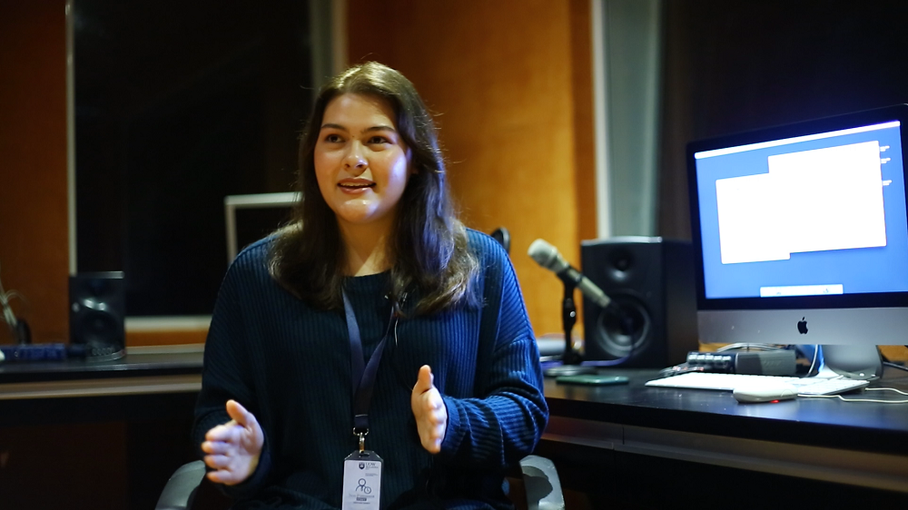 Media and communication student Sarah Hindle says online classes have taken away her campus life over the past two years. ― Picture by Ahmaz Zamzahuri 