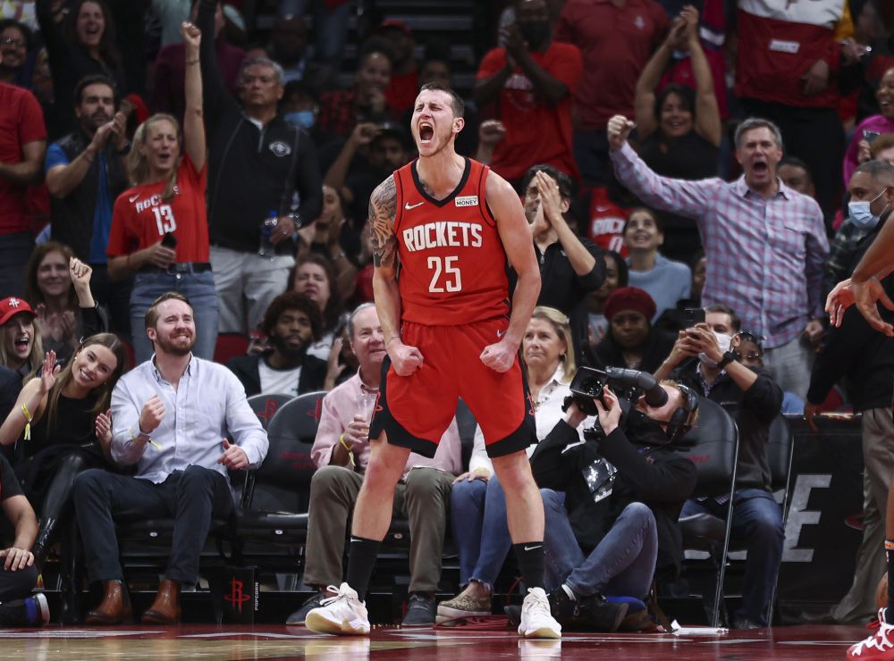 Houston Rockets guard Garrison Matthews (25) celebrates after scoring during the fourth quarter against the Brooklyn Nets at Toyota Centre, Texas December 8, 2021. u00e2u20acu201d Reuters picnn