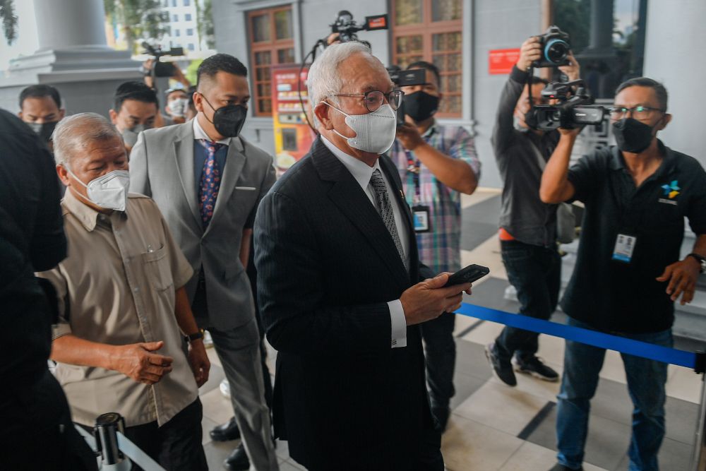Datuk Seri Najib Razak is pictured at the Kuala Lumpur High Court. December 16, 2021. u00e2u20acu201d Picture by Shafwan Zaidon