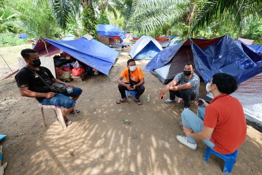 Residents of Kampung Orang Asli Bukit Tampoi Seberang in Dengkil continue to stay in tents set up on higher ground over fears of a second wave of floods, December 30, 2021. u00e2u20acu201d Bernama pic 