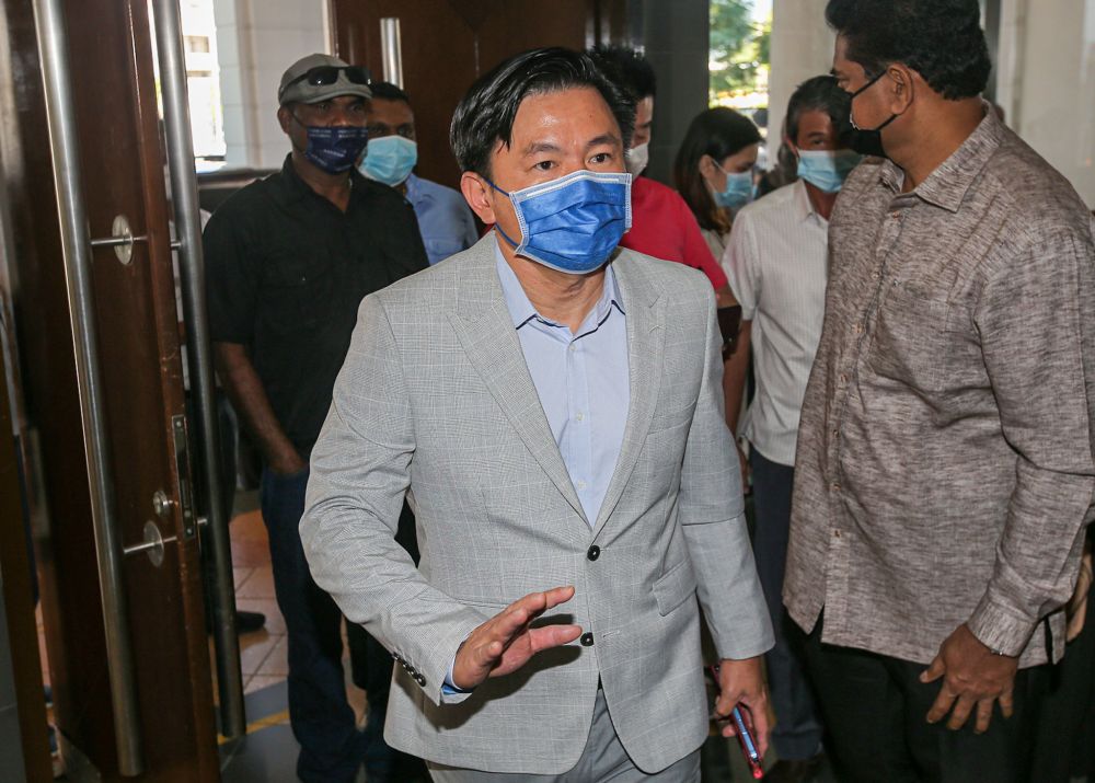 Tronoh assemblyman Paul Yong arrives at the Ipoh High Court December 7, 2021. u00e2u20acu201d Picture by Farhan Najib