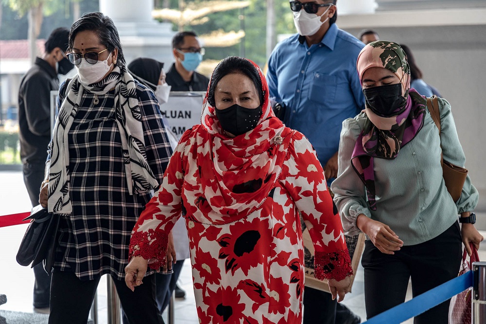 Datin Seri Rosmah Mansor is pictured at the Kuala Lumpur High Court December 24, 2021. u00e2u20acu2022 Picture by Firdaus Latif