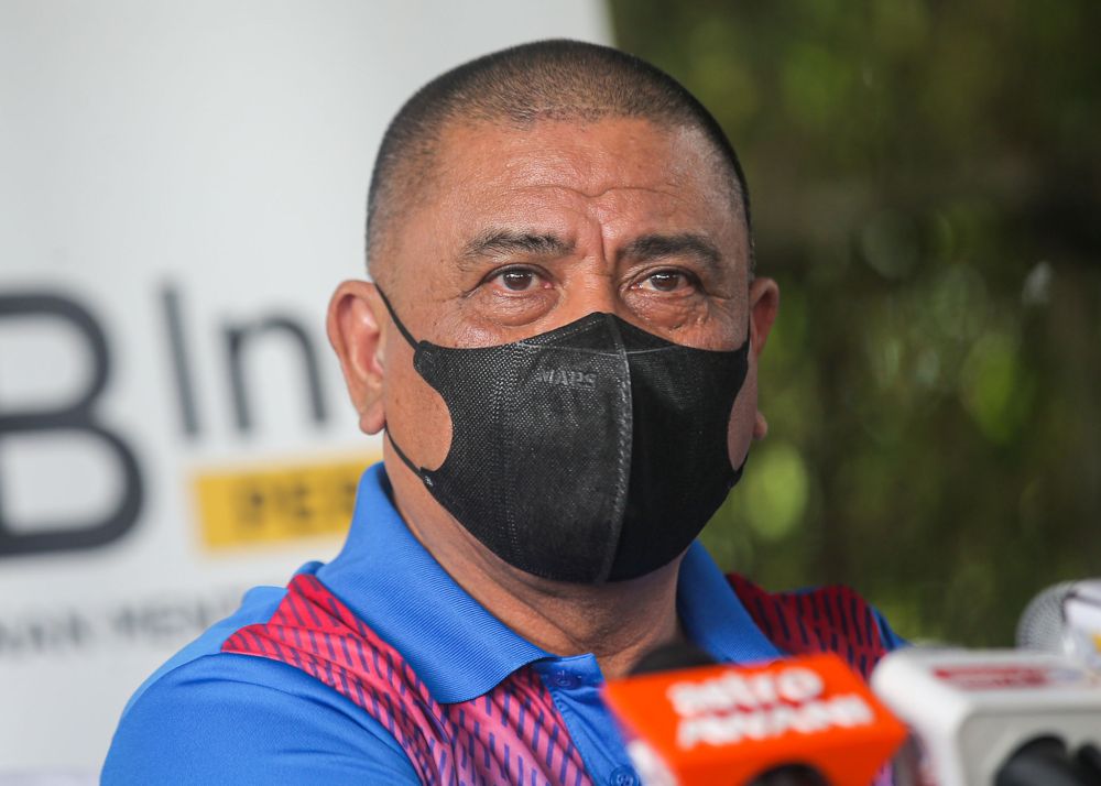Perak Mentri Besar Datuk Seri Saarani Mohamad speaks to members of the media during a press conference in Tanjung Tualang, Batu Gajah December 9, 2021. u00e2u20acu201d Picture by Farhan Najib