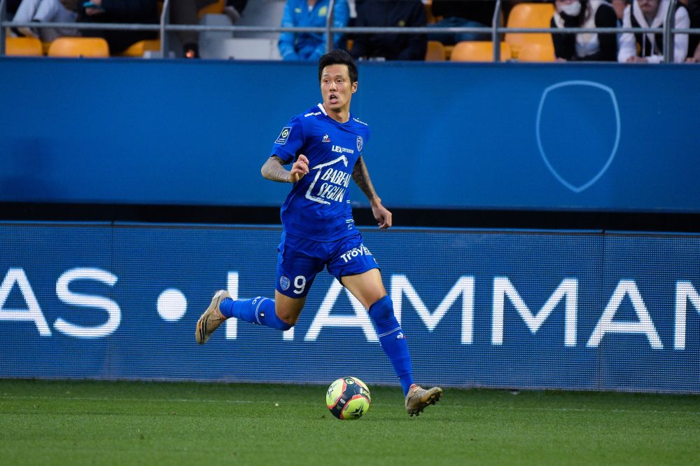 Troyesu00e2u20acu2122 Suk Hyun-jun in action against Rennes October 31, 2021. u00e2u20acu201d Reuters pic nn