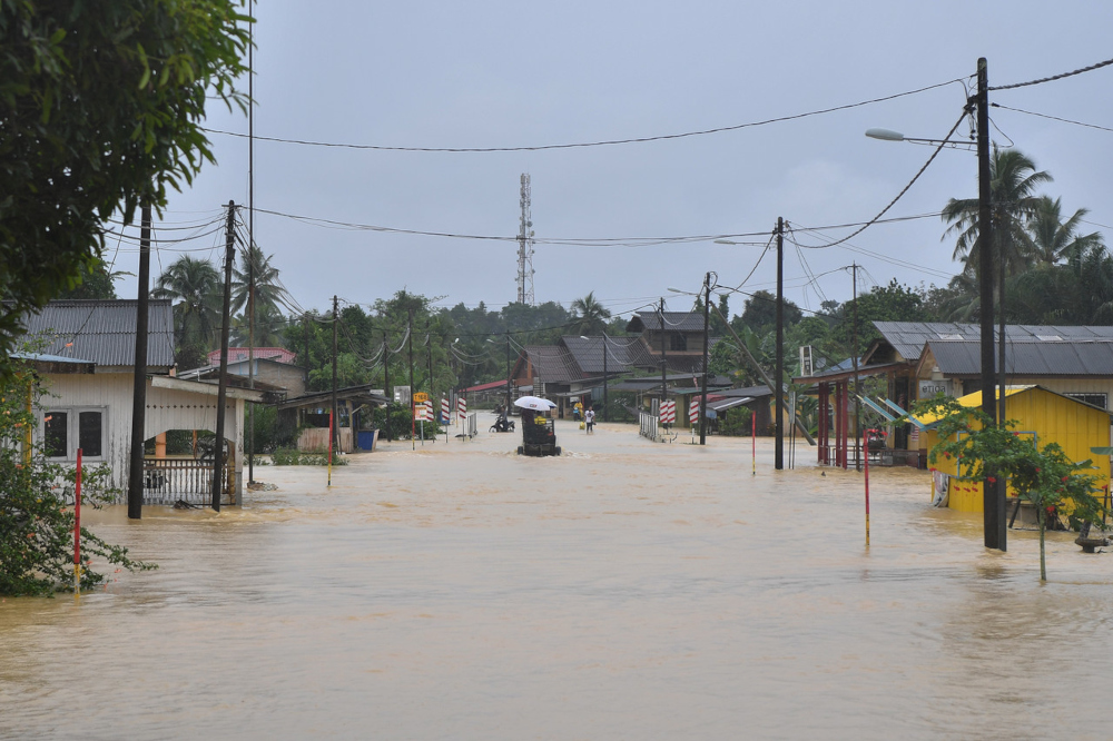 Kampung Gong Terap inundated by floodwater in Setiu, Terengganu, December 3, 2021. u00e2u20acu201d Bernama pic 