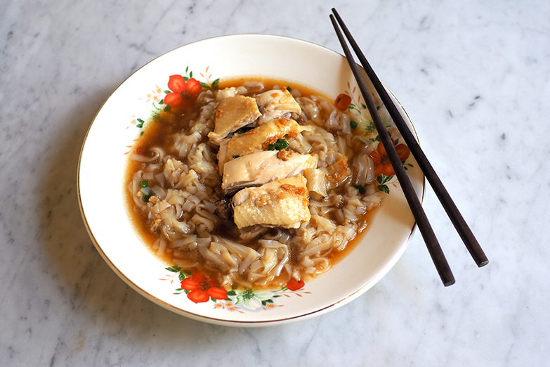 Don't skip their dry 'hor fun' as it's delicious with that well balanced light soy sauce.