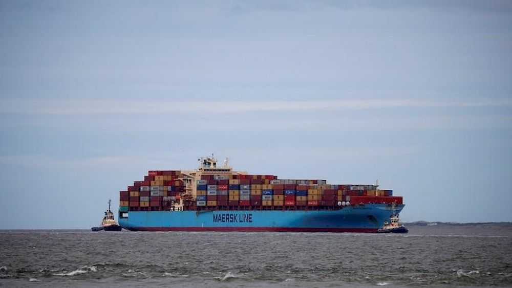The Maersk Line container ship Maersk Sentosa is helped by tugs as it navigates the River Mersey in Liverpool, Britain, July 31, 2018. u00e2u20acu201d Reuters pic