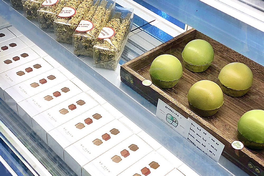 Display section at BuTian Desserts.