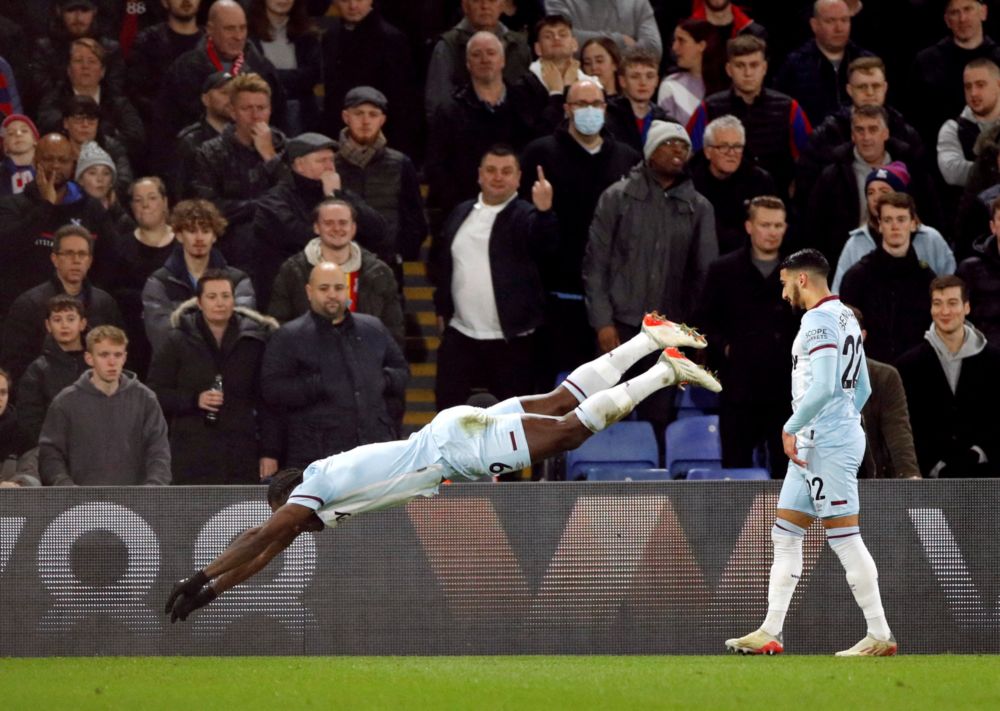 West Ham Unitedu00e2u20acu2122s Michail Antonio celebrates scoring their first goal against Crystal Palace during their Premier League match at Selhurst Park, London, January 1, 2022. u00e2u20acu201d Action Images via Reuters