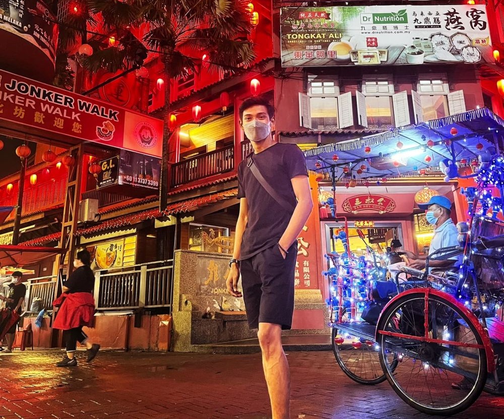 Haiqal, who used to dabble in various odd jobs, now has his own u00e2u20acu02dckerepek ubiu00e2u20acu2122 business and plans to expand it. u00e2u20acu201d Picture via Facebook