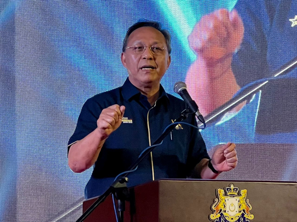 Johor Mentri Besar Datuk Hasni Mohammad brushed aside claims that there were delays in aid reaching flood victims at temporary flood evacuation centres in the state. u00e2u20acu201d Picture by Ben Tan