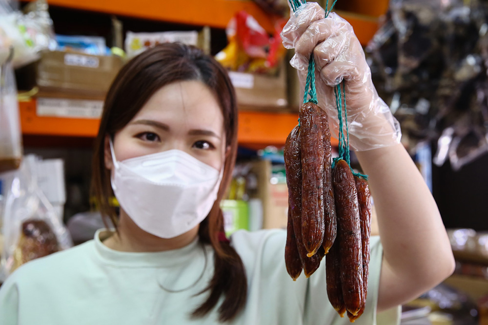 If you want waxed sausage with more fragrance, they also produce ones filled with dried oysters. — Picture by Yusof Mat Isa