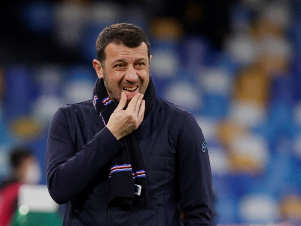 Roberto Du00e2u20acu2122Aversa looks on as Sampdoria play Napoli in a Serie A match at Stadio Diego Armando Maradona, Naples, Italy, January 9, 2022. u00e2u20acu201d Reuters picn