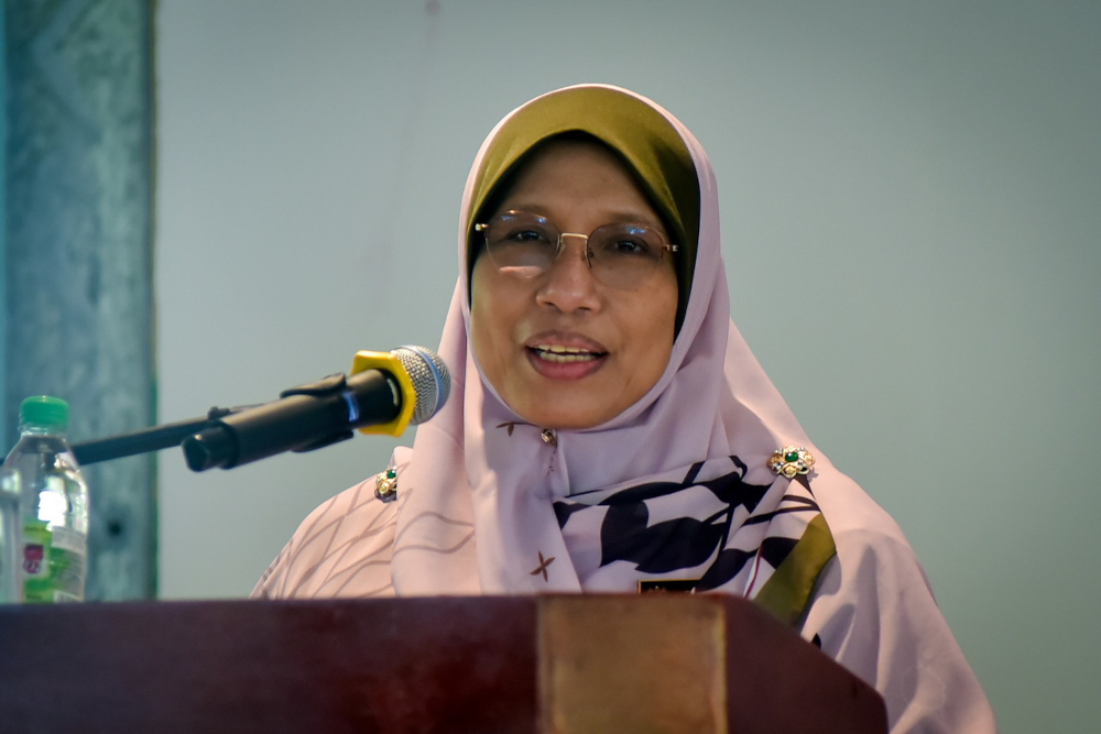 Women, Family and Community Development Deputy Minister Datuk Siti Zailah Mohd Yusoff speaks to the media at Desa Tunas Hijau in Labuan, January 17, 2022. u00e2u20acu201d Bernama pic 