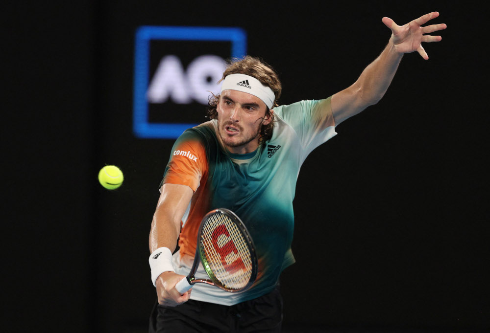 Greeceu00e2u20acu2122s Stefanos Tsitsipas in action during his fourth round match against Taylor Fritz of the US at Melbourne Park, January 24, 2022. u00e2u20acu201d Reuters picnn