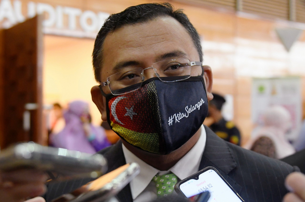 Selangor Mentri Besar Datuk Seri Amirudin Shari at a press conference after delivering the 2022 New Yearu00e2u20acu2122s message at Dewan Jubli Perak, Bangunan Sultan Salahuddin Abdul Aziz in Shah Alam, January 24, 2022. u00e2u20acu201d Bernama pic 