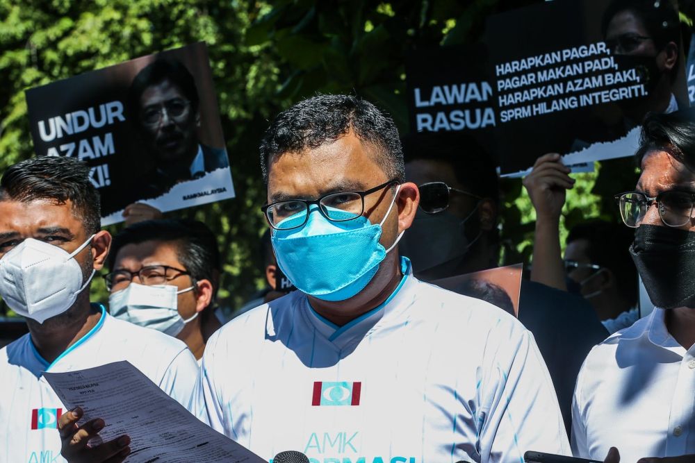 Johor Baru MP Akmal Nasrullah Nasir said police should also investigate the source of funds used by Tan Sri Azam Baki’s brother for the share purchase. — Picture by Hari Anggara