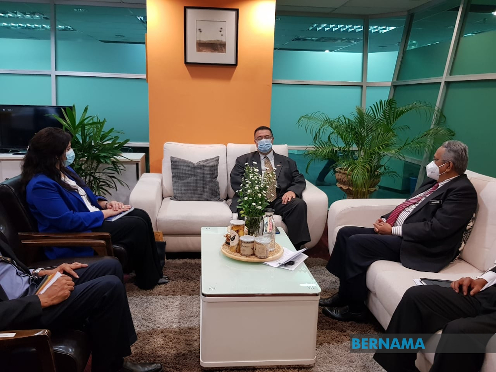 Egyptu00e2u20acu2122s Ambassador to Malaysia Ragai Tawfik Said Nasr calls on Bernama Editor-in-Chief Khairdzir Md Yunus at Wisma Bernama January 24, 2022. u00e2u20acu201d Picture via Twitter/Bernama