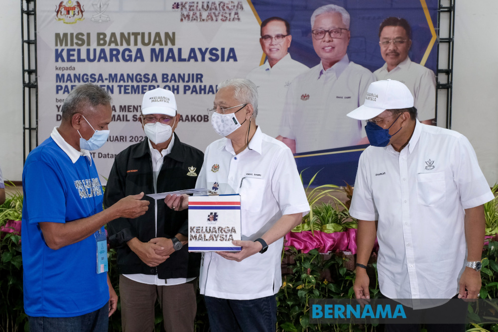 Datuk Seri Ismail Sabri Yaakob said five states have achieved 100 per cent disbursement of Bantuan Wang Ihsan (BWI) to heads of households affected by the recent floods. u00e2u20acu201d Picture via Twitter/Bernama