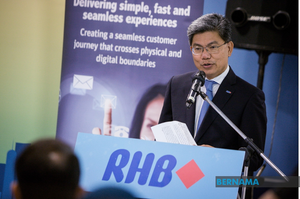RHB Banking Groupu00e2u20acu2122s Managing Director/Group CEO Datuk Khairussaleh Ramli to resign, effective March 25, 2022. u00e2u20acu201d Picture via Twitter/Bernama