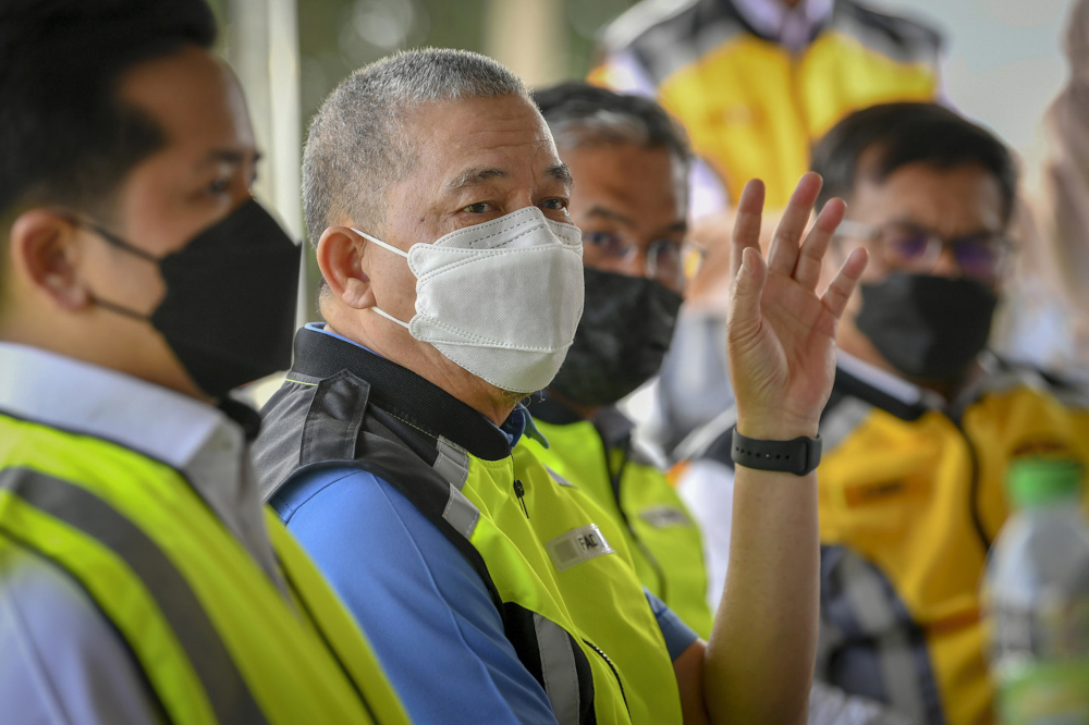 Senior Works Minister Datuk Seri Fadillah Yusof speaks to reporters at the reopening of the FT31 Dengkil Bridge (Jalan Banting-Semenyih) Section 20.80, January 17, 2022. u00e2u20acu201d Bernama pic 