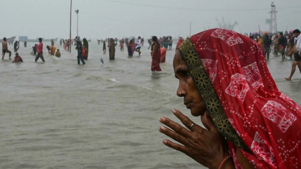 Huge crowds defied Covid rules to take a dip in the Ganges river at a Hindu festival in eastern India. u00e2u20acu201d AFP pic