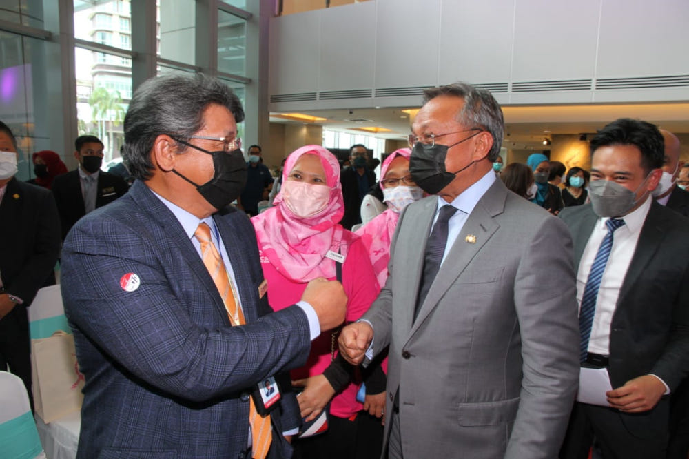 Johor Mentri Besar Datuk Hasni Mohammad during his working visit to the Gleneagles Hospital Medini Johoru00e2u20acu2122s nuclear medical unit in Medini City, Iskandar Puteri. January 11, 2022. u00e2u20acu201d Picture by Ben Tan 