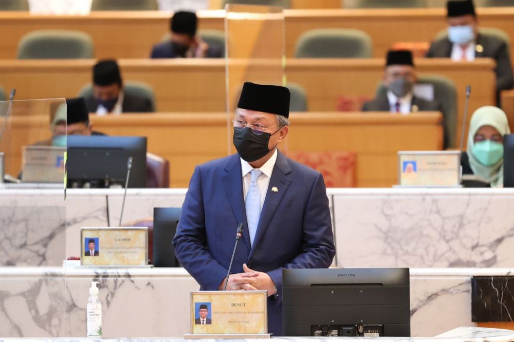 Datuk Hasni Mohammad addresses the Johor state legislative assembly during a special sitting in Kota Iskandar January 6, 2022. u00e2u20acu201d Picture courtesy of the Johor Mentri Besaru00e2u20acu2122s Office 